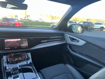 Image véhicule  Audi Q8 (18)