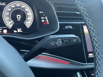 Image véhicule  Audi Q8 (32)