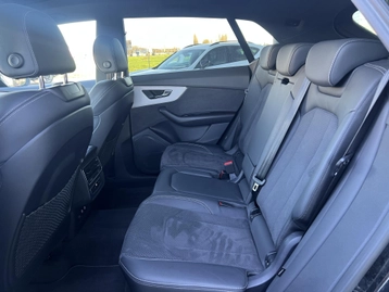 Image véhicule  Audi Q8 (13)