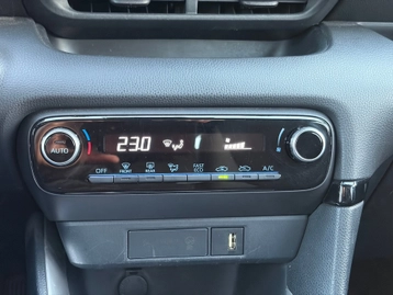 Image véhicule  Toyota YARIS (12)