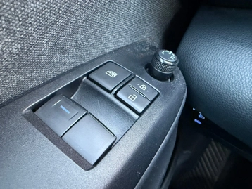 Image véhicule  Toyota YARIS (18)