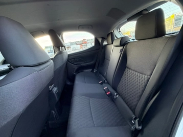 Image véhicule  Toyota YARIS (22)