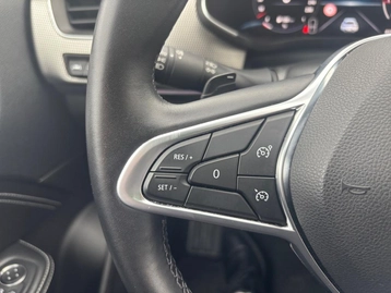 Image véhicule  Renault ARKANA (24)