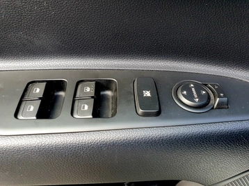 Image véhicule  Kia RIO (8)