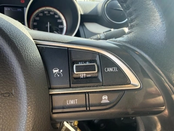 Image véhicule  Suzuki SWIFT (12)