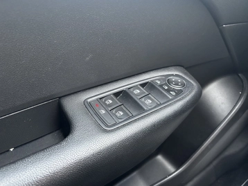 Image véhicule  Renault ARKANA (27)