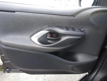 Image véhicule  Toyota YARIS (13)