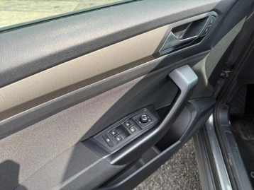 Image véhicule  Volkswagen T-ROC (16)