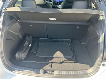 Image véhicule  Toyota YARIS (33)