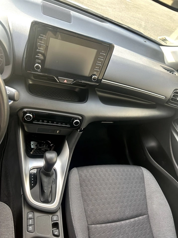 Image véhicule  Toyota YARIS (16)