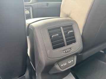Image véhicule  Volkswagen T-ROC (28)
