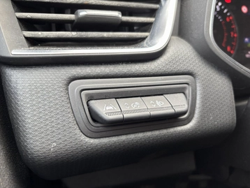 Image véhicule  Renault CLIO (18)