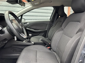 Image véhicule  Renault CLIO (3)