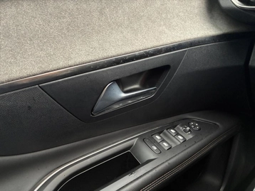 Image véhicule  Peugeot 3008 (21)