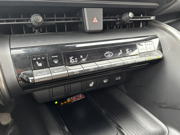 Image véhicule  Toyota C-HR (2) (21)