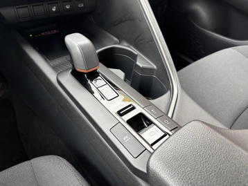 Image véhicule  Toyota C-HR (2) (26)