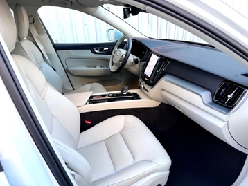 Image véhicule  Volvo XC60 (11)