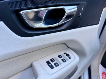 Image véhicule  Volvo XC60 (25)