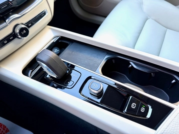 Image véhicule  Volvo XC60 (20)