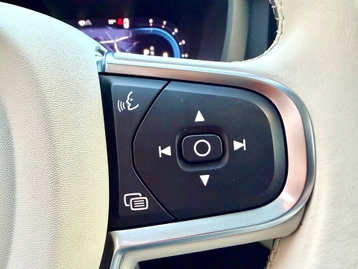 Image véhicule  Volvo XC60 (18)