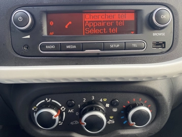 Image véhicule  Renault TWINGO III (7)