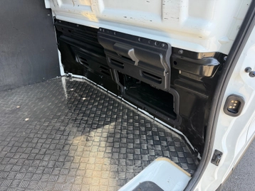 Image véhicule  Renault TRAFIC (8)