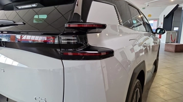 Image véhicule  Citroën C5 AIRCROSS HYBRIDE (23)