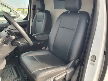 Image véhicule  Toyota PROACE FOURGON RC19 (12)