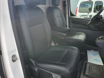 Image véhicule  Toyota PROACE FOURGON RC19 (11)