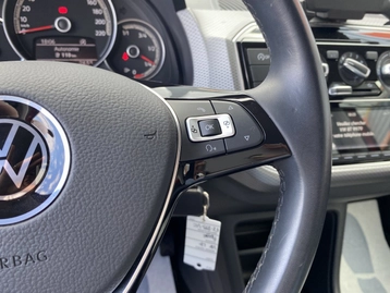 Image véhicule  Volkswagen Up 2.0 (11)