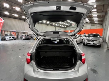 Image véhicule  Toyota YARIS (4)