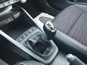 Image véhicule  Kia STONIC (8)