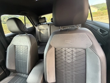 Image véhicule  Volkswagen T-ROC (15)