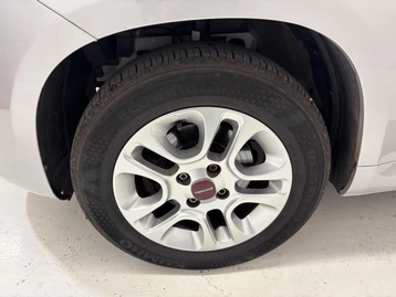 Image véhicule  Fiat PANDA (36)