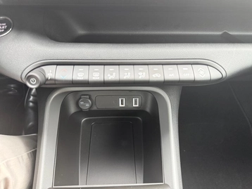 Image véhicule  Jeep AVENGER (34)