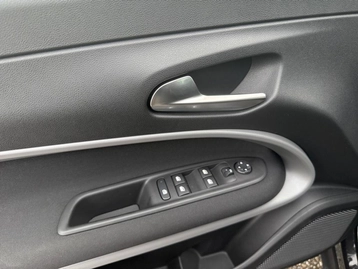 Image véhicule  Jeep AVENGER (22)