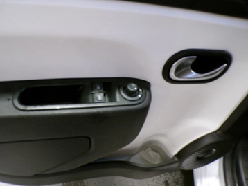 Image véhicule  Renault TWINGO III (11)