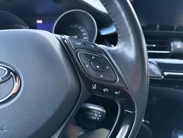 Image véhicule  Toyota C-HR (21)