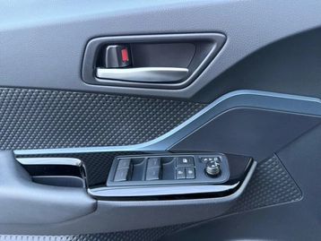 Image véhicule  Toyota C-HR (16)