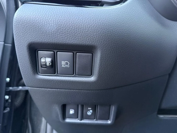 Image véhicule  Toyota C-HR (17)