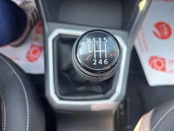 Image véhicule  Dacia SANDERO (37)