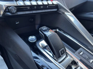 Image véhicule  Peugeot 3008 (24)