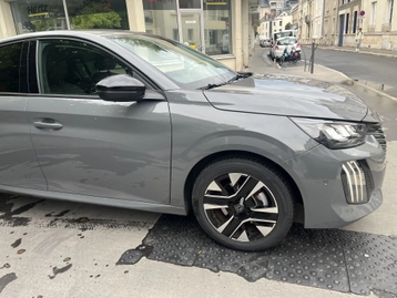 Image véhicule  Peugeot 208 (7)