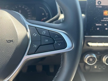 Image véhicule  Renault CLIO (21)