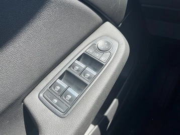 Image véhicule  Renault CLIO (18)