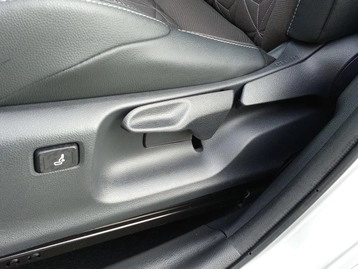 Image véhicule  Toyota YARIS CROSS (34)