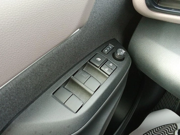 Image véhicule  Toyota YARIS CROSS (41)