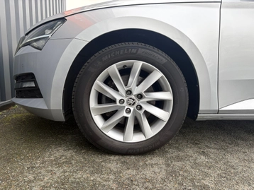 Image véhicule  Skoda SUPERB COMBI (24)