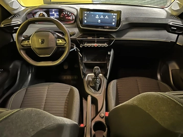 Image véhicule  Peugeot 208 (10)