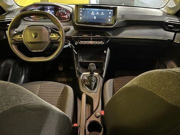 Image véhicule  Peugeot 208 (11)